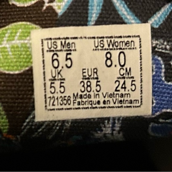 Men’s 6 1/2 and Women’s 8 Vans - Picture 5 of 5